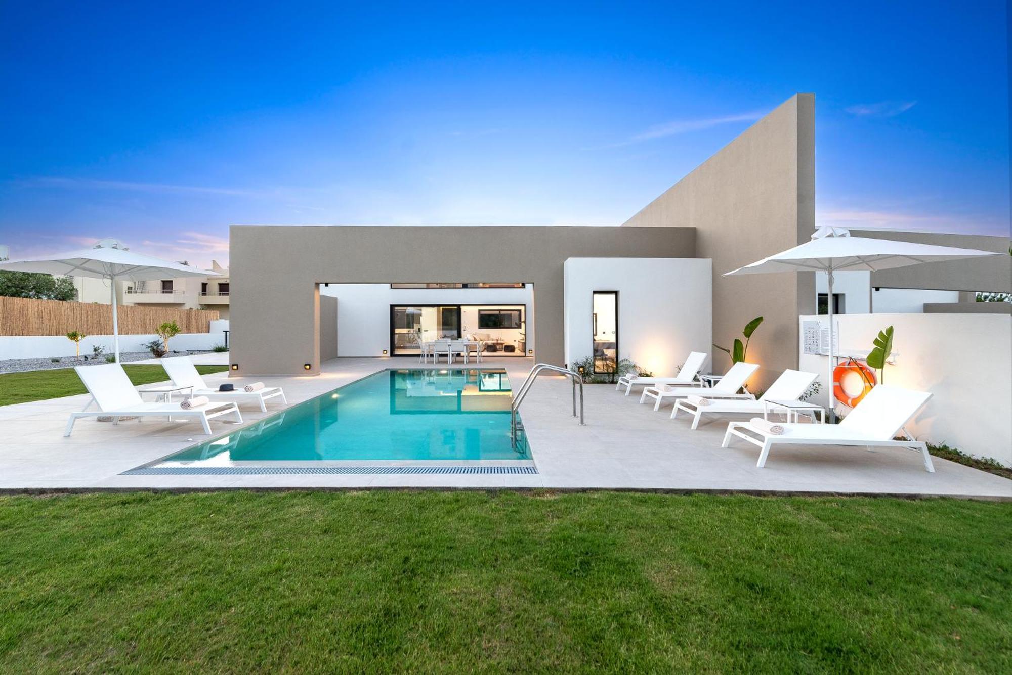 Aurum Villa *