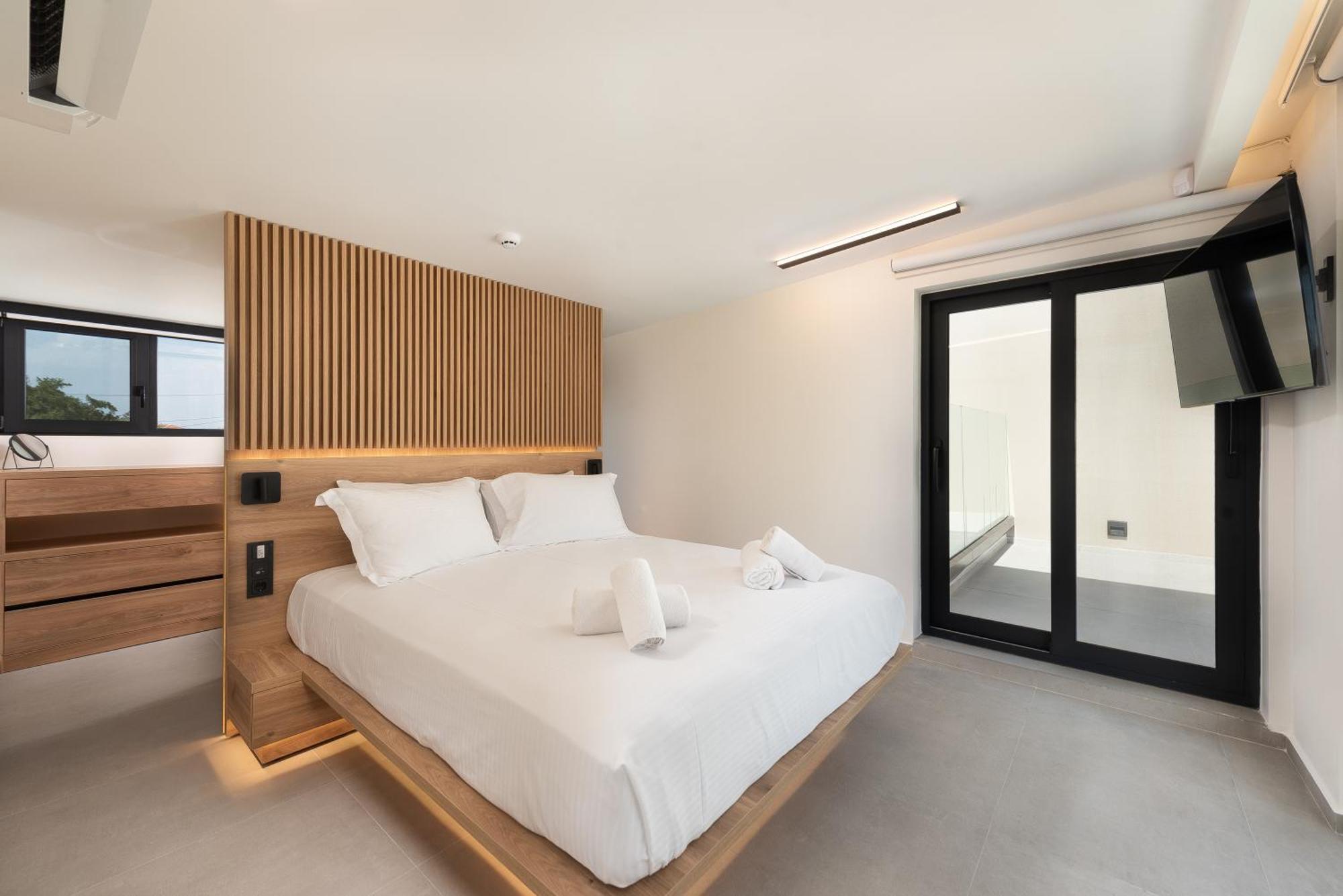 Aurum Villa *